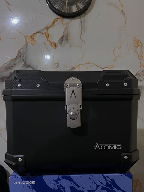 ATOMIC Baúl 42 litros · Negro